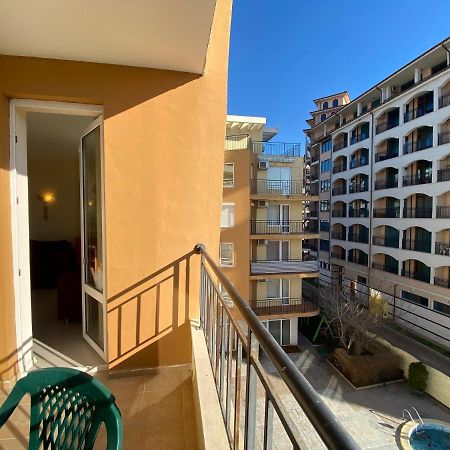Blue Marine C16 Apartment Pantai Sunny Bagian luar foto